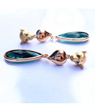 Love cat earrings by Anne L Or with green cristal and gold plated elements side vue